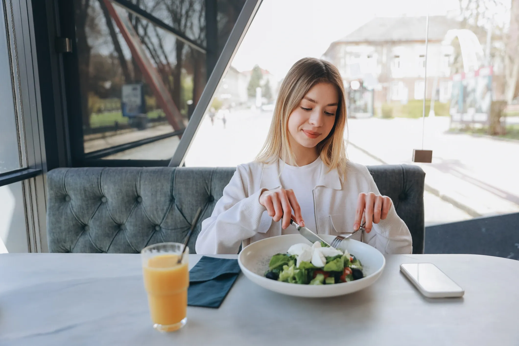 Mindful Eating for Busy Professionals Simple Daily Habits